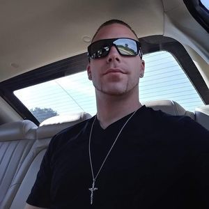 Meet your Posher, Cameron